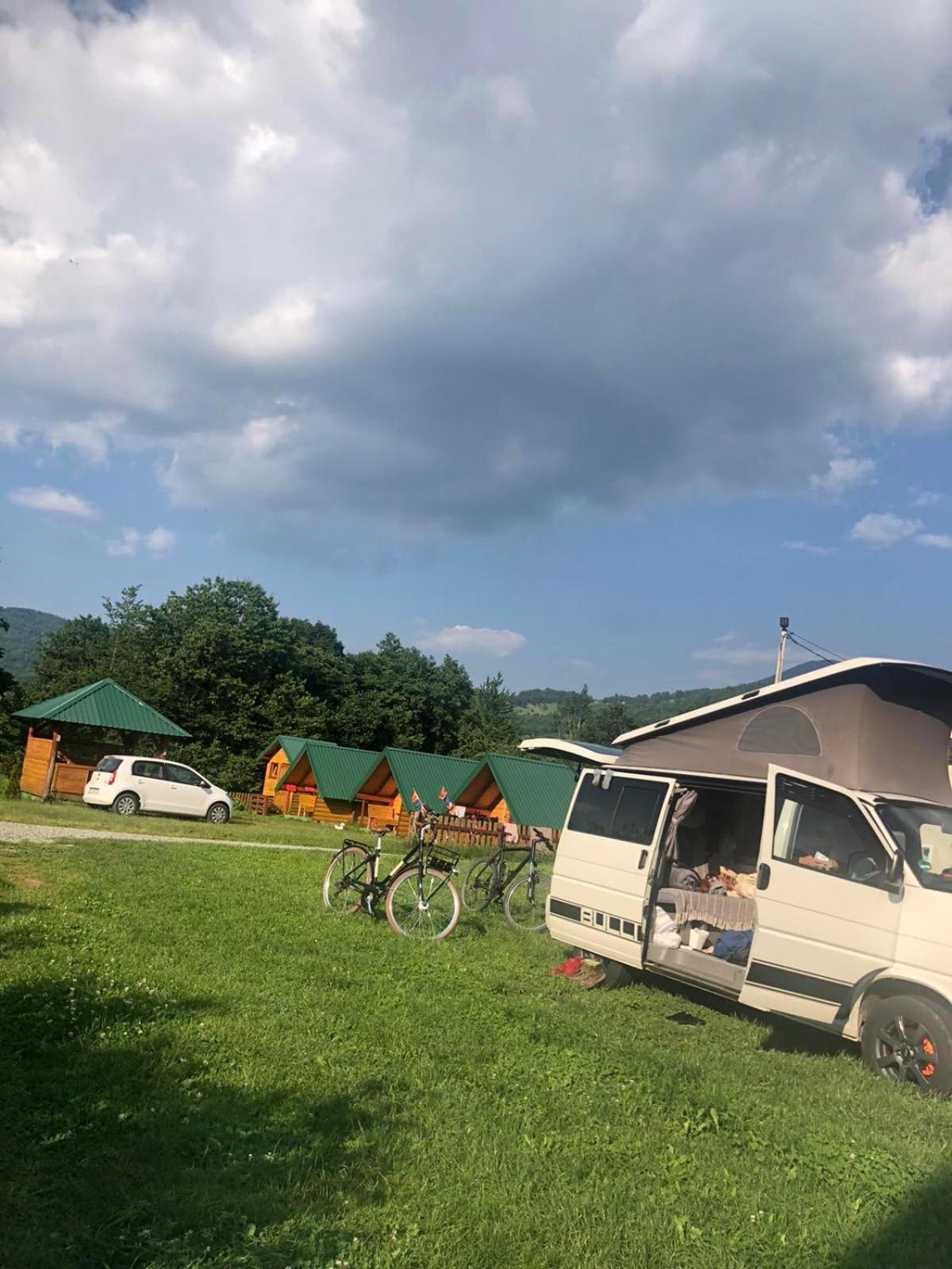 Konaci Oceva Zemlja Vikendica I *