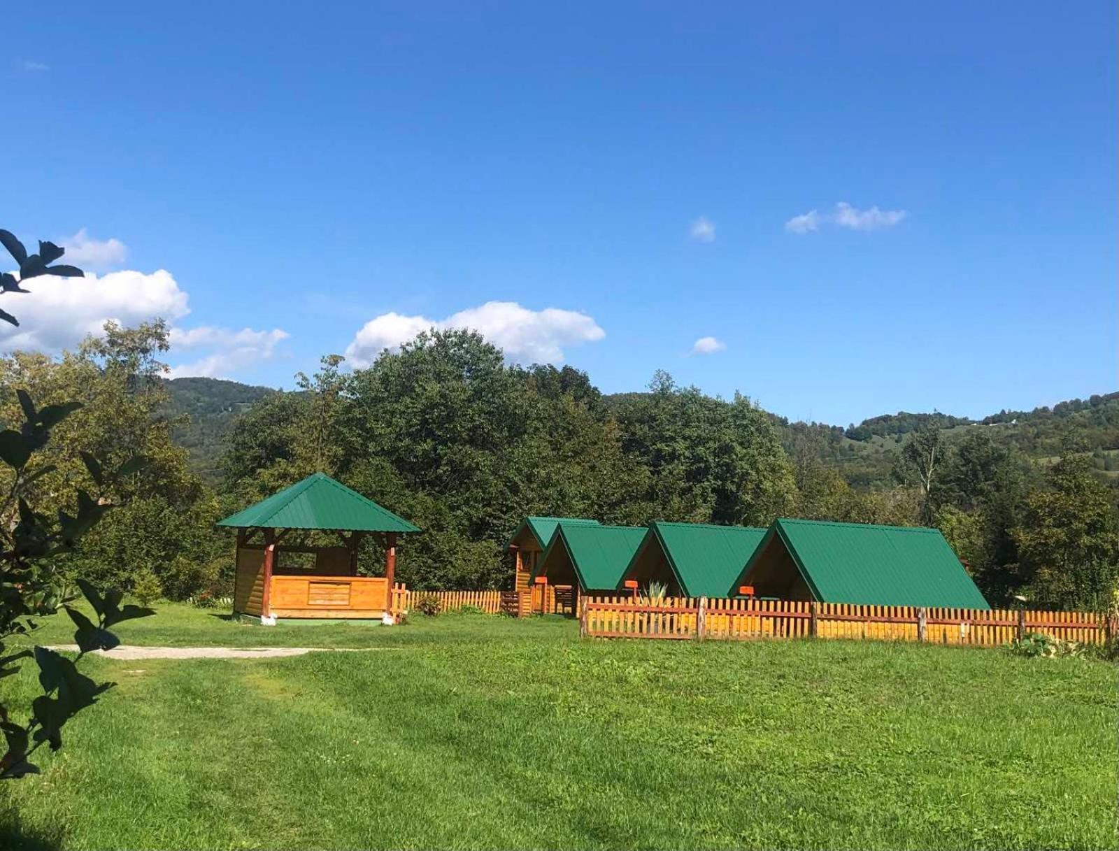 Konaci Oceva Zemlja Vikendica I Mojkovac