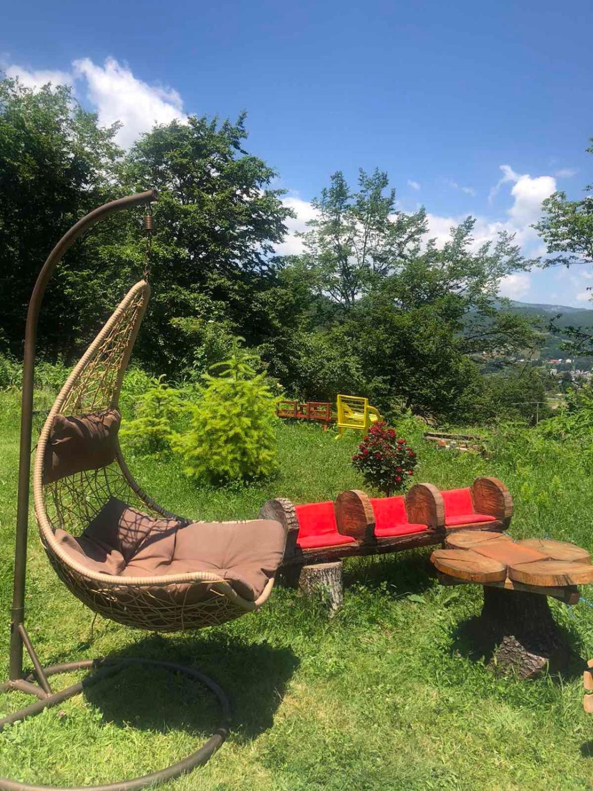 Konaci Oceva Zemlja Vikendica I Kamp alanı